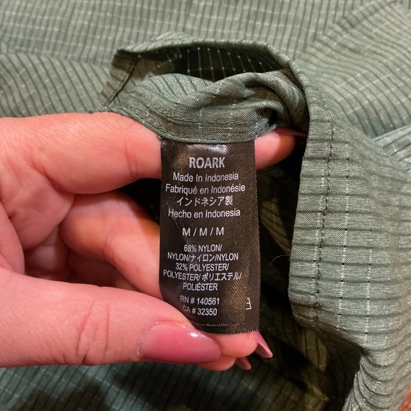 Roark Run Amok Bless Up Trail Shirt Green Grid Men’s M | Performance Travel - Picture 9 of 11